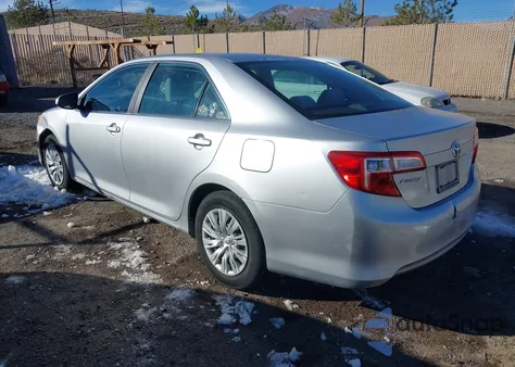 2013 Toyota Camry Le z USA, uszkodzony, nr VIN 4T1BF1FK6DU207623